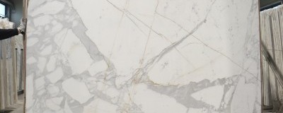 Calacatta Oro blocco E421